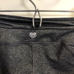 Forever 21 Workout Leggings Dark Heather Gray Med.